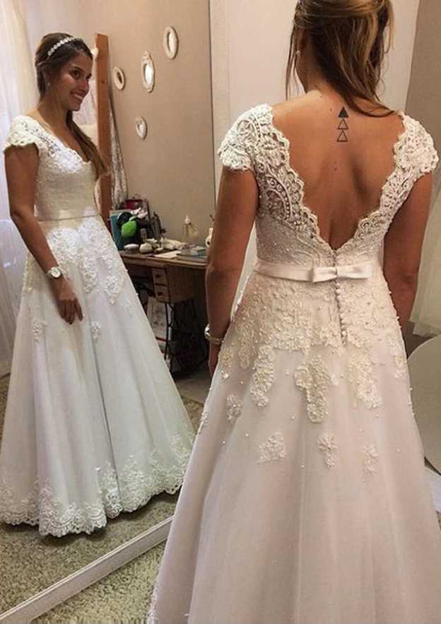 A-line/Princess Scalloped Neck Sleeveless Long/Floor-Length Tulle Wedding Dress With Appliqued Lace Hem