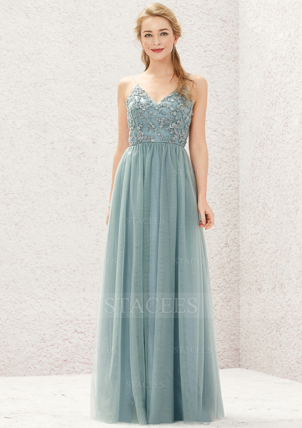 Trapèze col en v tulle ras du sol robe de demoiselle d'honneur bleu poudrée 