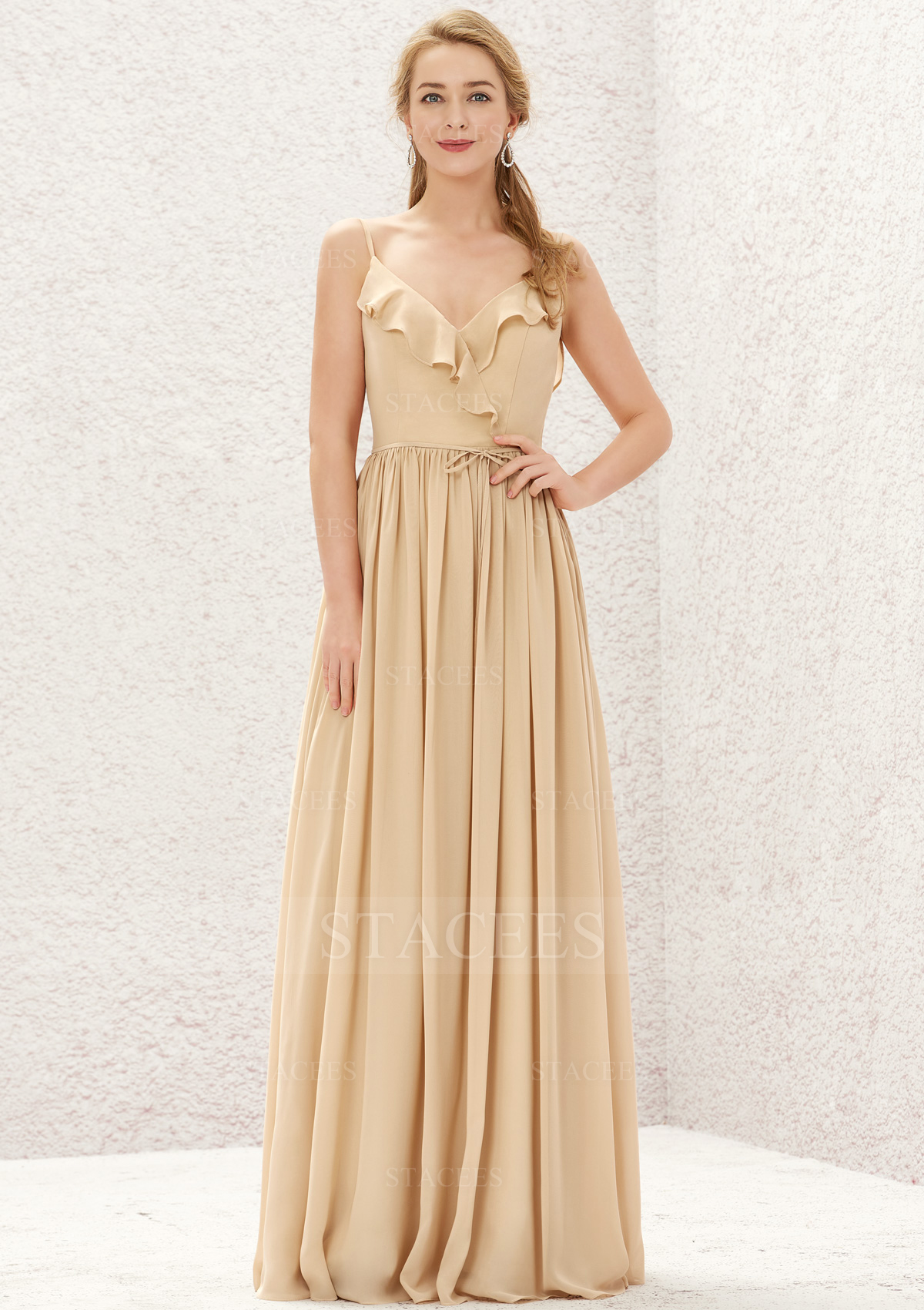 Mode robe trapèze col en v mousseline longueur ras du sol robe de demoiselle d'honneur avec plissé volants