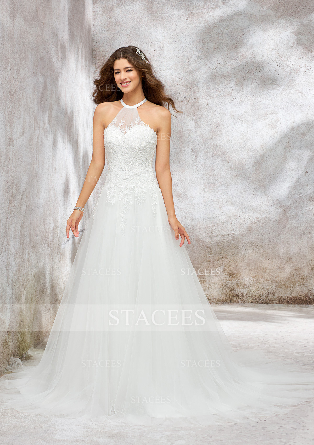 Vestido línea a princesa cuello halter encaje tul tren de la corte vestido de novia