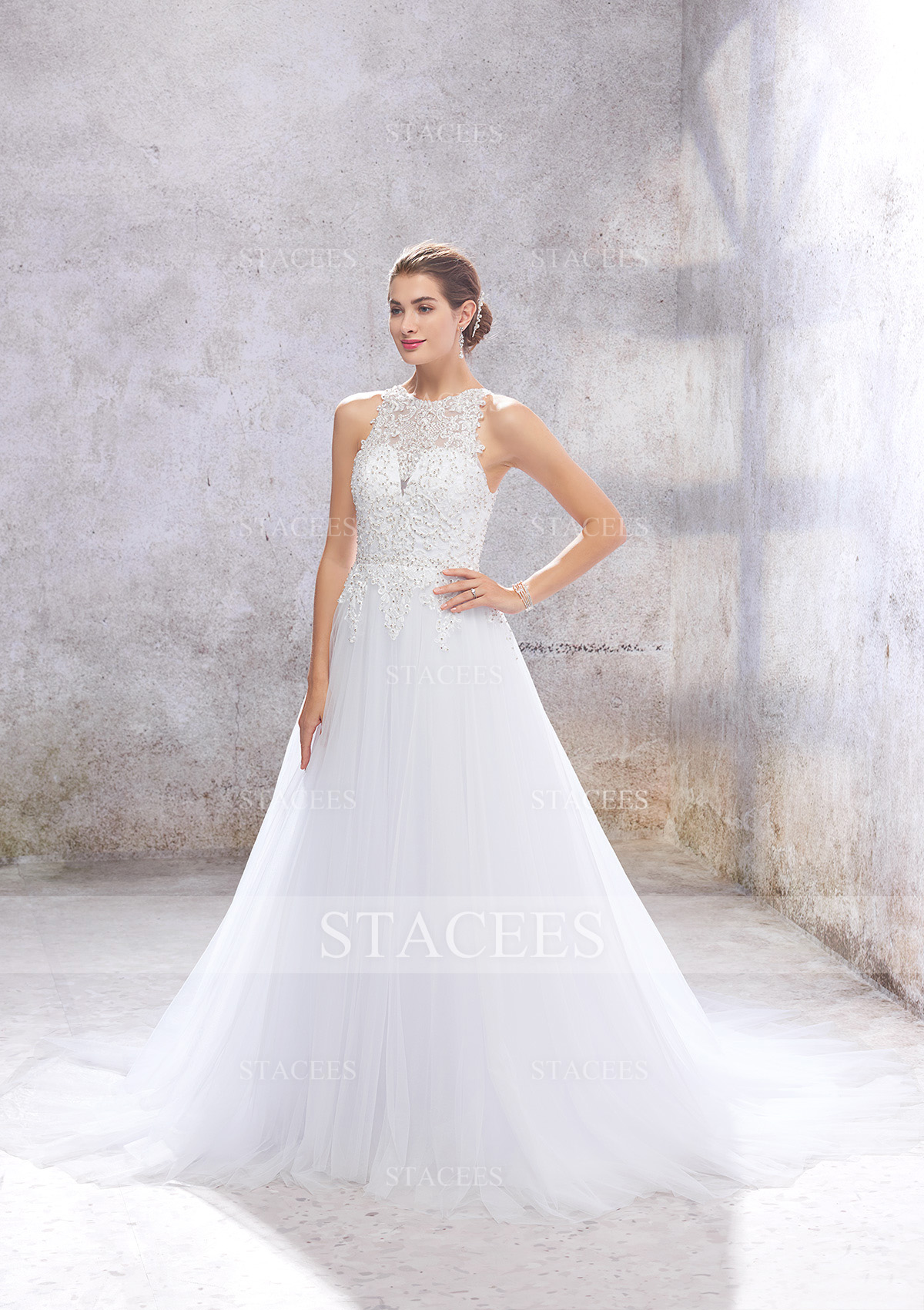 Vestido línea a escote redondo tul tren de la corte vestido de novia