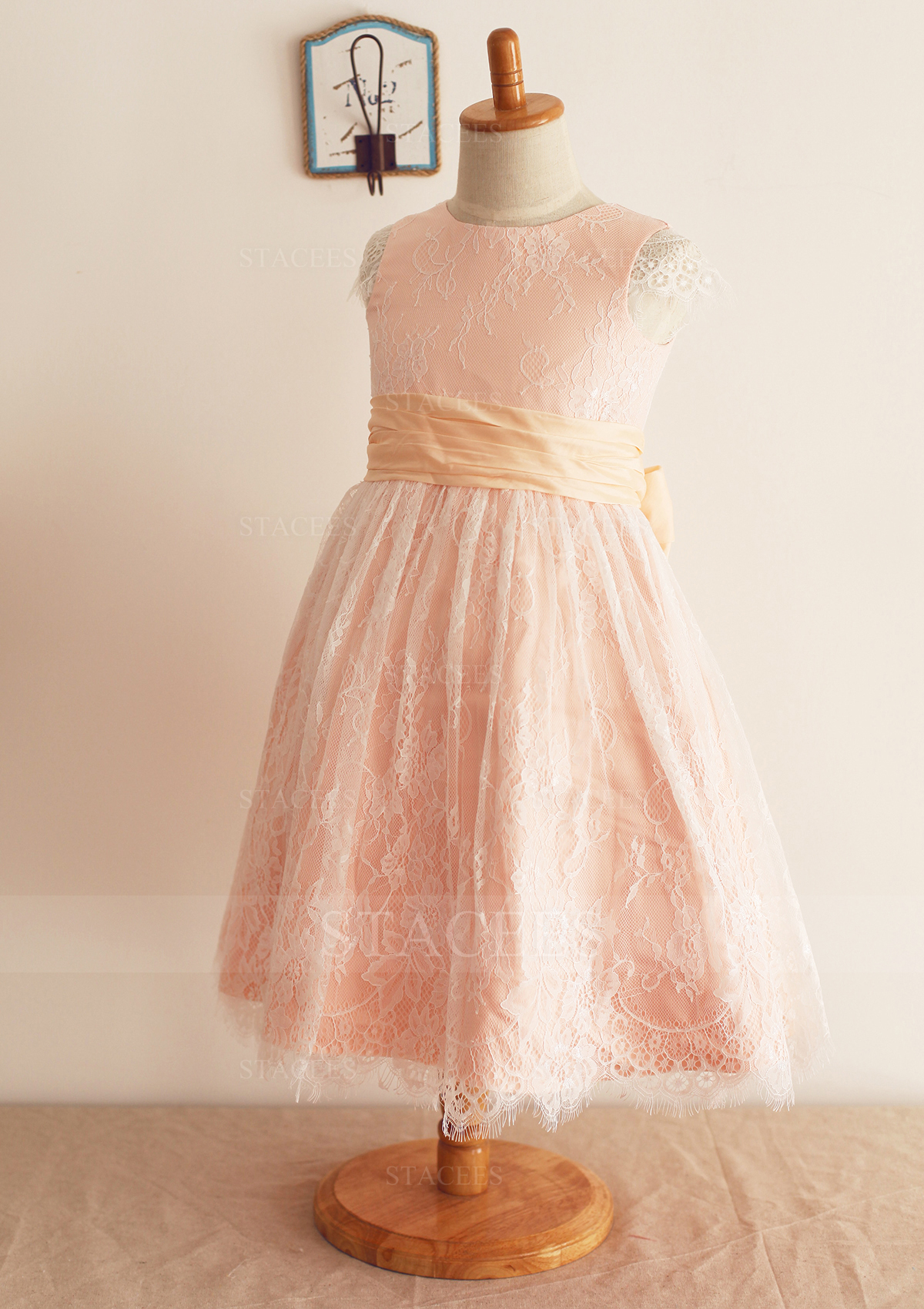 A-line/Princess Scoop Neck Ankle-Length Lace Satin Taffeta Wedding Party Dress With Bowknot