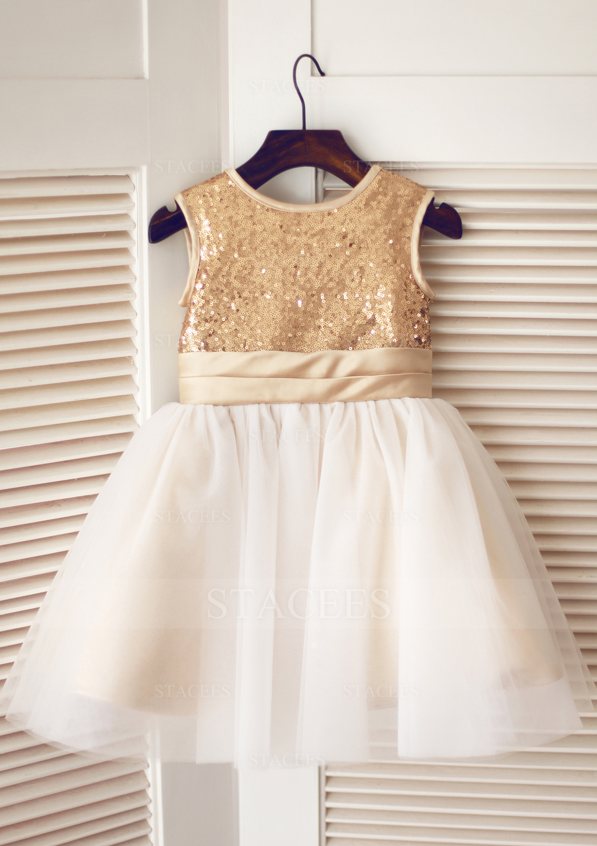 Champagne A-line/Princess Scoop Neck Short/Mini Tulle Sequined Flower Girl Dress With Bowknot - STACEES