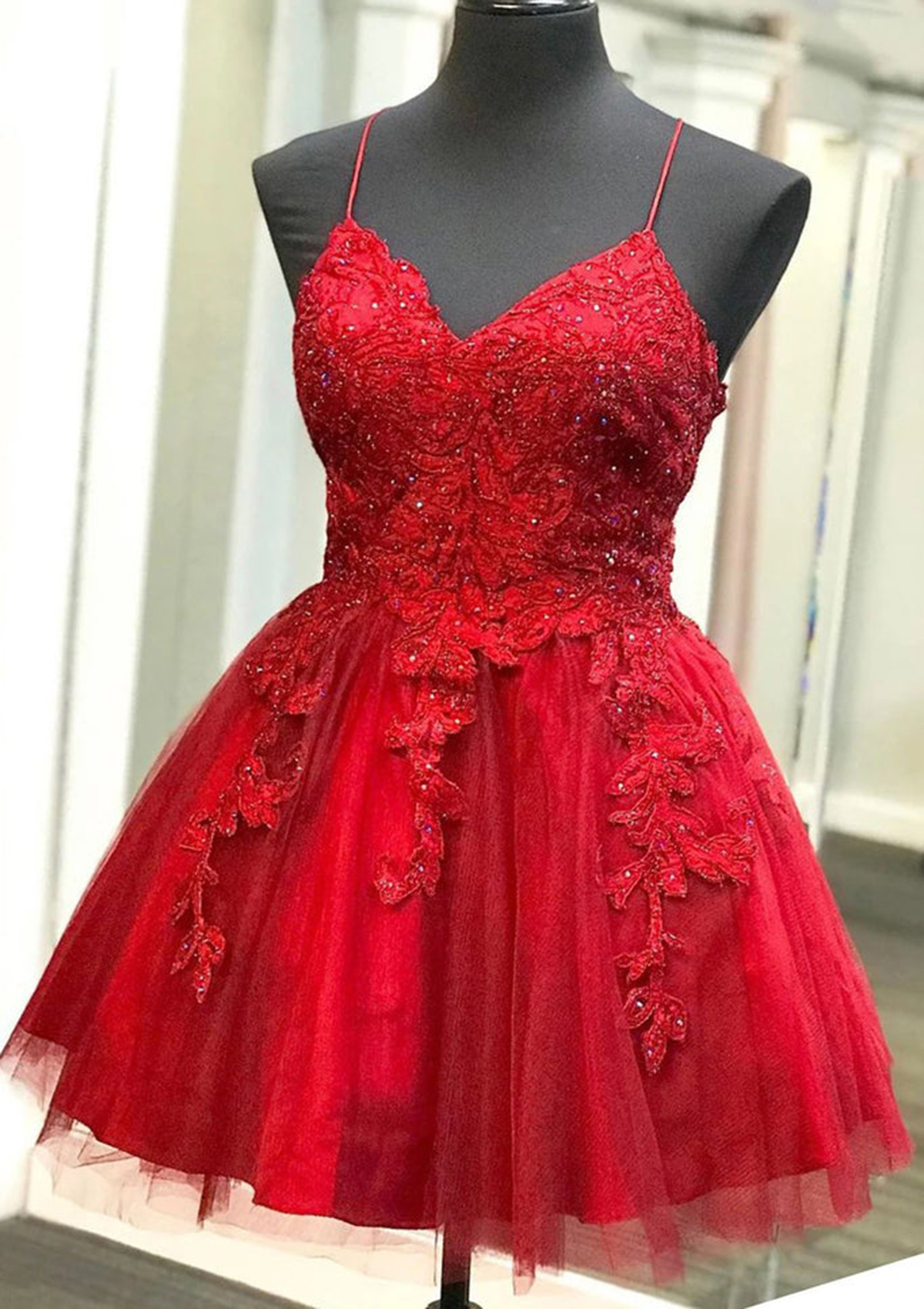 A-line V Neck Sleeveless Lace Tulle Short/Mini Homecoming Dress With Beading
