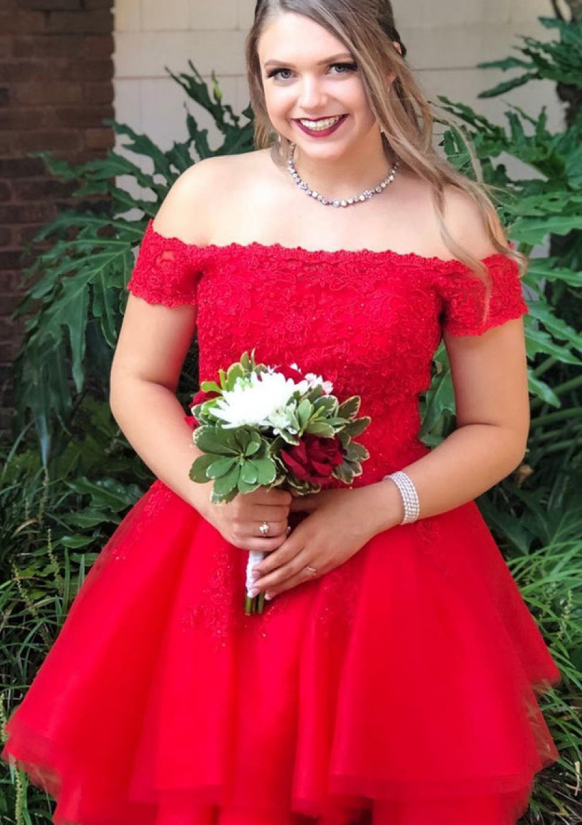 Red A-line Off-the-Shoulder Short Sleeve Lace Tulle Short/Mini Homecoming Dress With Beading - STACEES