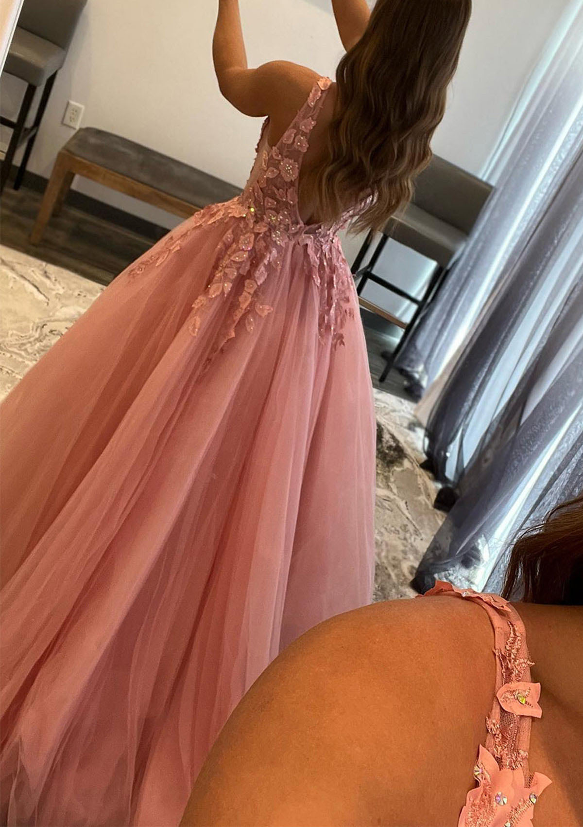 a-line princess prom dresses luxurious sweep train v-neck sleeveless Princess A-line V Neck Sleeveless Sweep Train Tulle Prom Dress With  Appliqued Beading