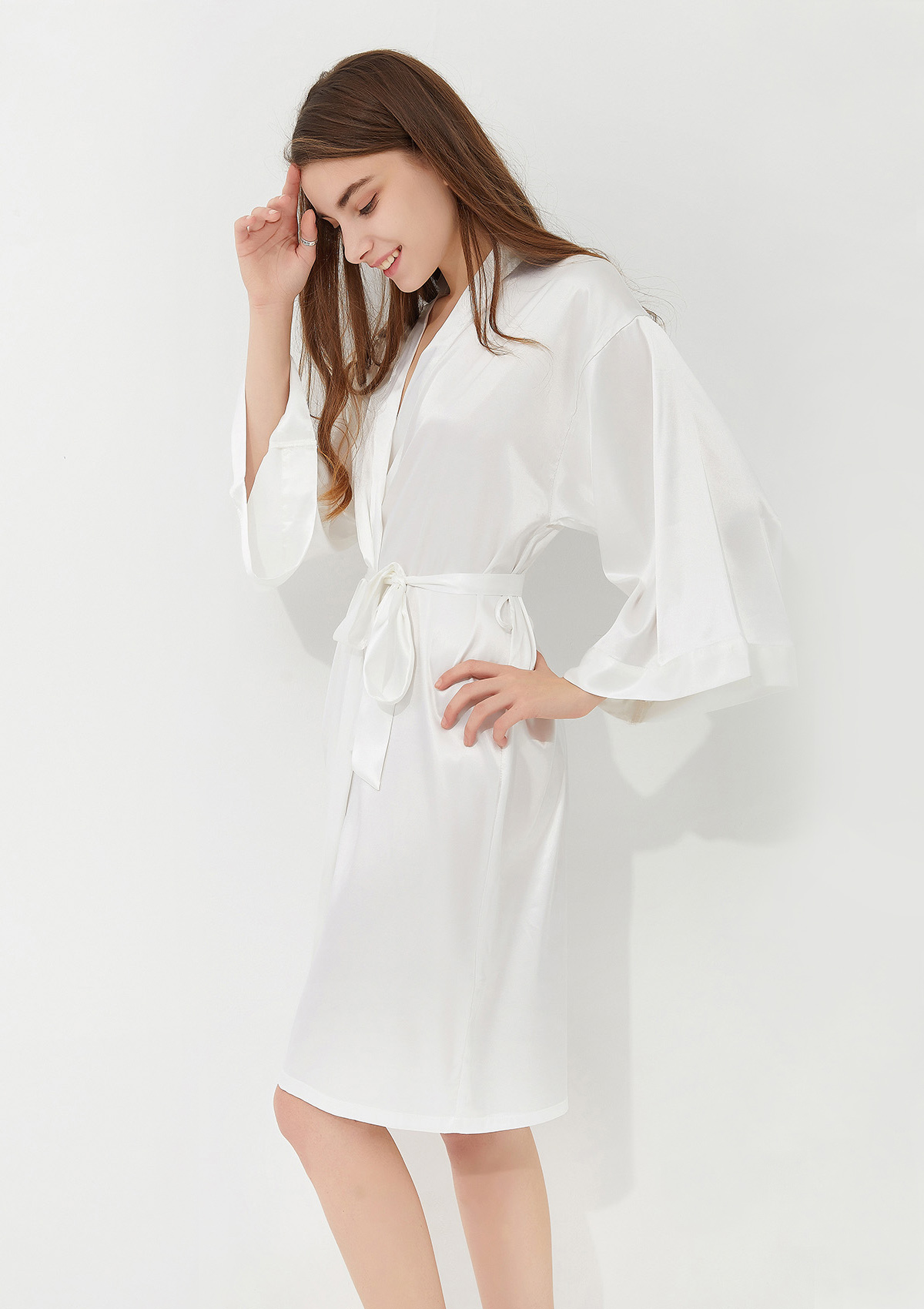 Attractive 3/4 Sleeves Knee-Length Silk Like Robe For Bride Bridesmaid