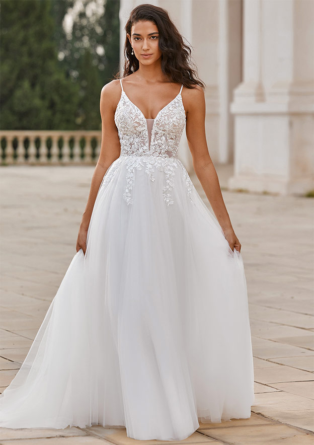 v neck a line organza wedding dress Organza 2026 Wedding Dress Sleeveless A-line Long V-neck Ivory