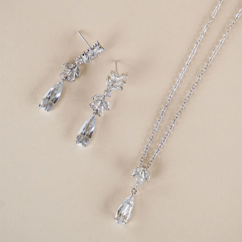 Charmant classique en forme de goutte alliage ensembles de bijoux avec strass