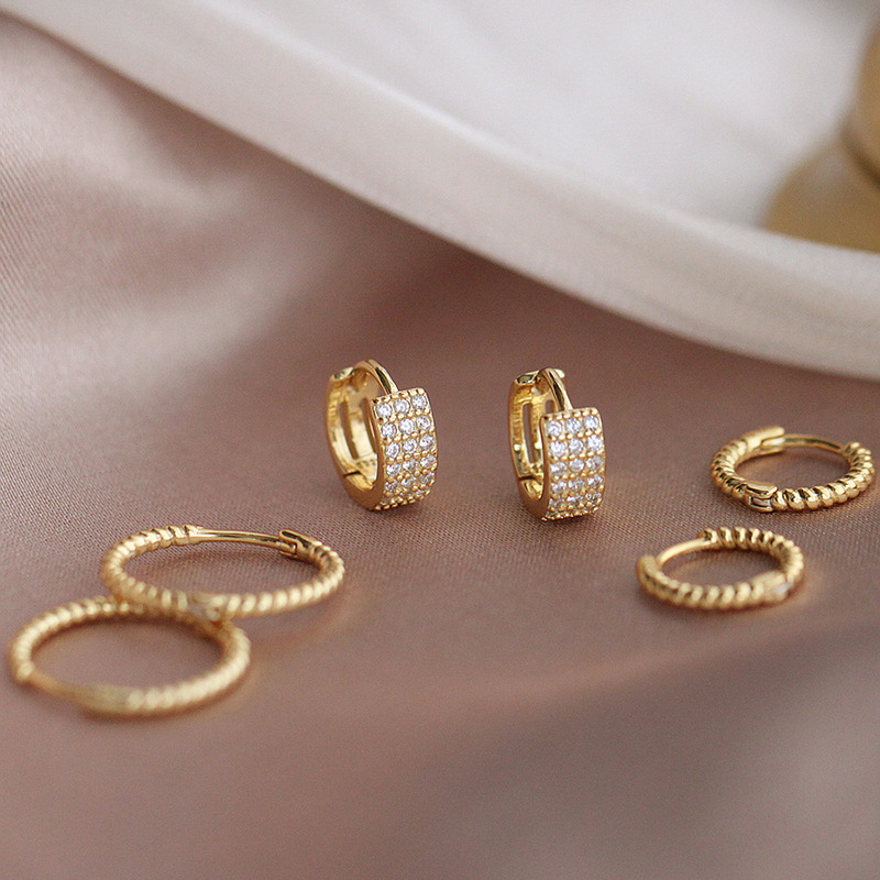 Fashionable Vintage Women's Copper Earring Set
