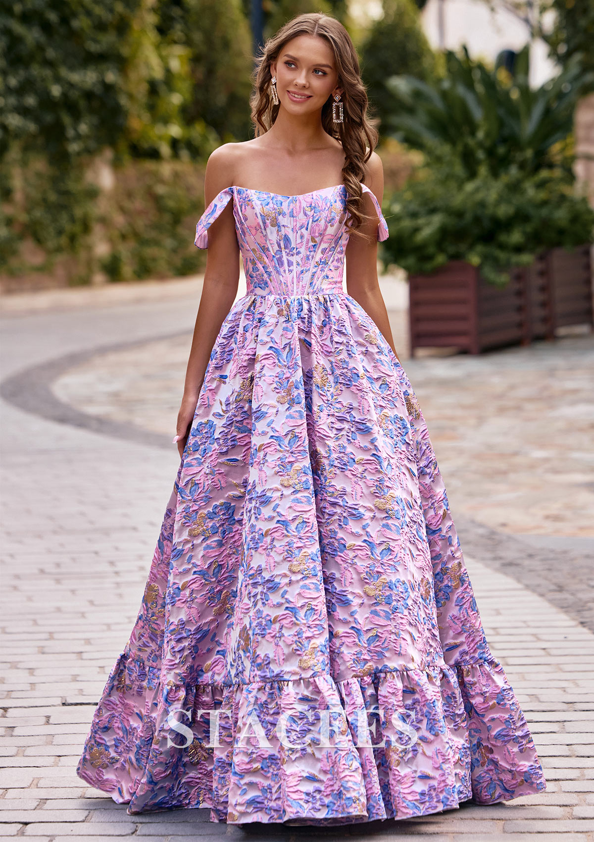 Pink Lilac Floral Trapèze robe princesse épaule dénudée brocart longueur ras du sol robe de bal avec volants imprimé floral - STACEES