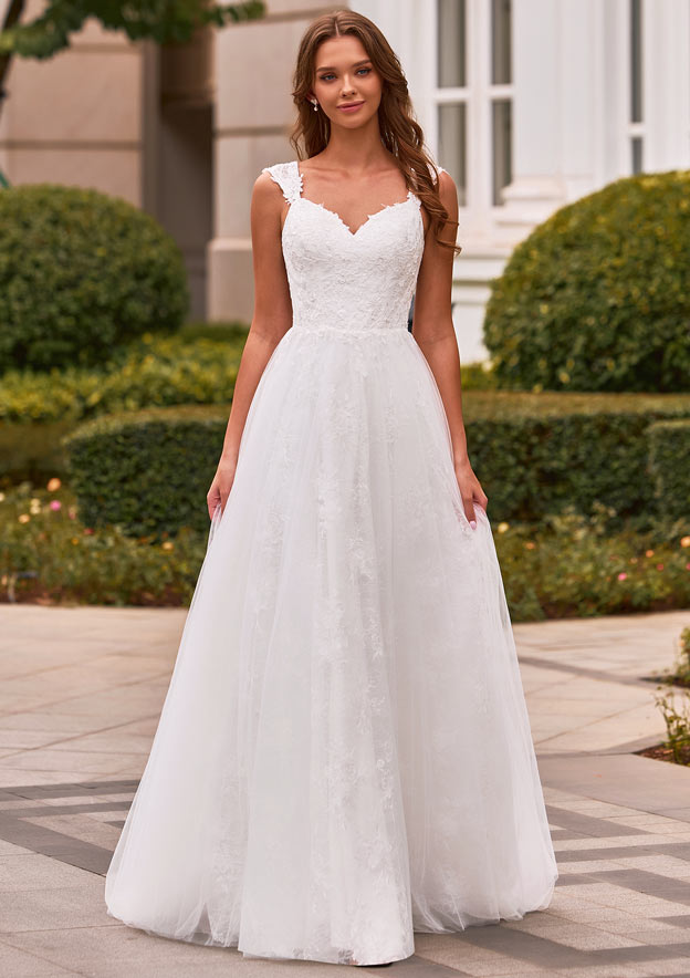 lace wedding dress romantic A-line V-neck Long Sleeves Dresses, Bridal Gown, MW681 or intimate chapel 3D Floral Lace Wedding Dress