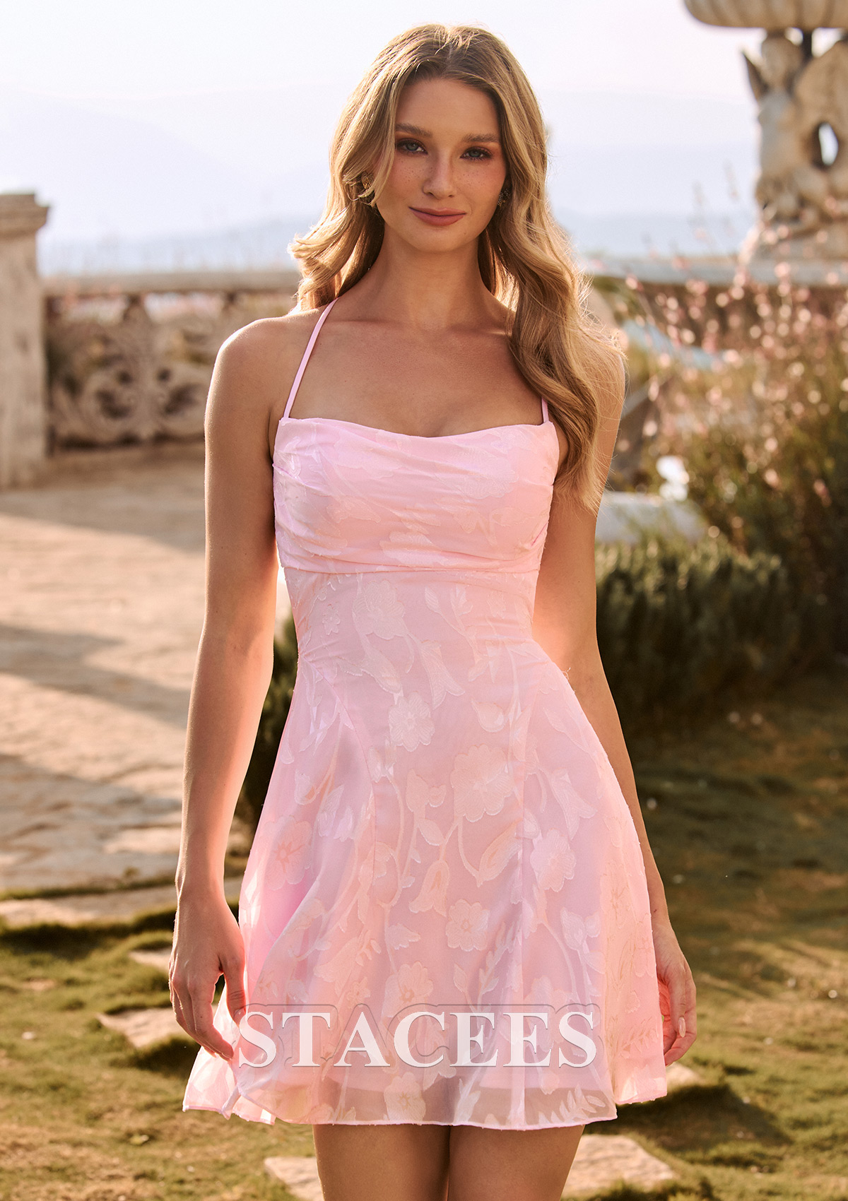 Rosa Caramelo Vestido línea a cuello cuadrado jacquard corto/mini vestido para homecoming - STACEES