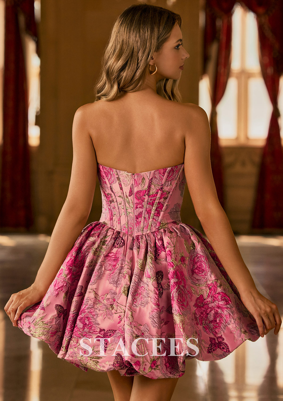 Floral Rosa Caramelo Vestido línea a escote redondo satén corto vestido para homecoming - STACEES