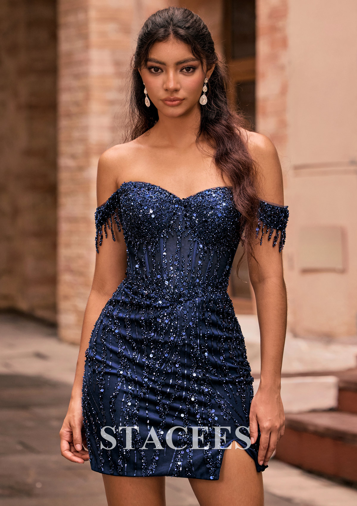 Bleu marine foncé Fourreau épaule dénudée paillettes courte/mini robe de fête de la rentrée avec fendue frange - STACEES