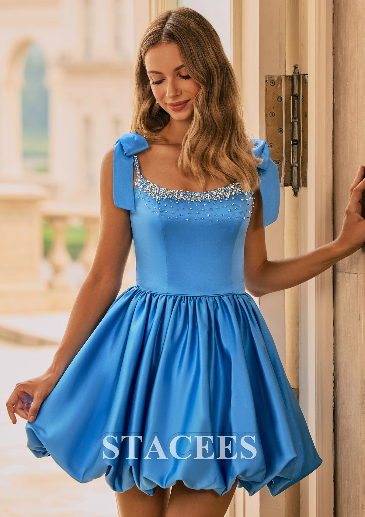 Bleu geai Robe trapèze scoop satin courte/mini robe de fête de la rentré avec perles noeuds papillons - STACEES