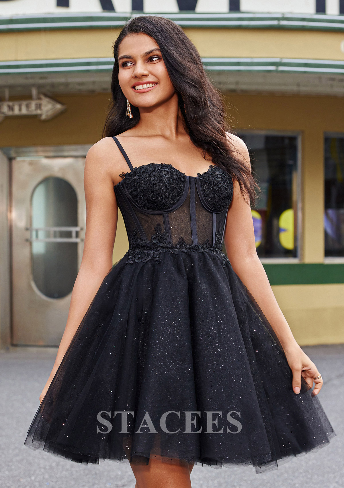 Black Vestido línea a cuello de corazón tul corto/mini vestido para homecoming - STACEES