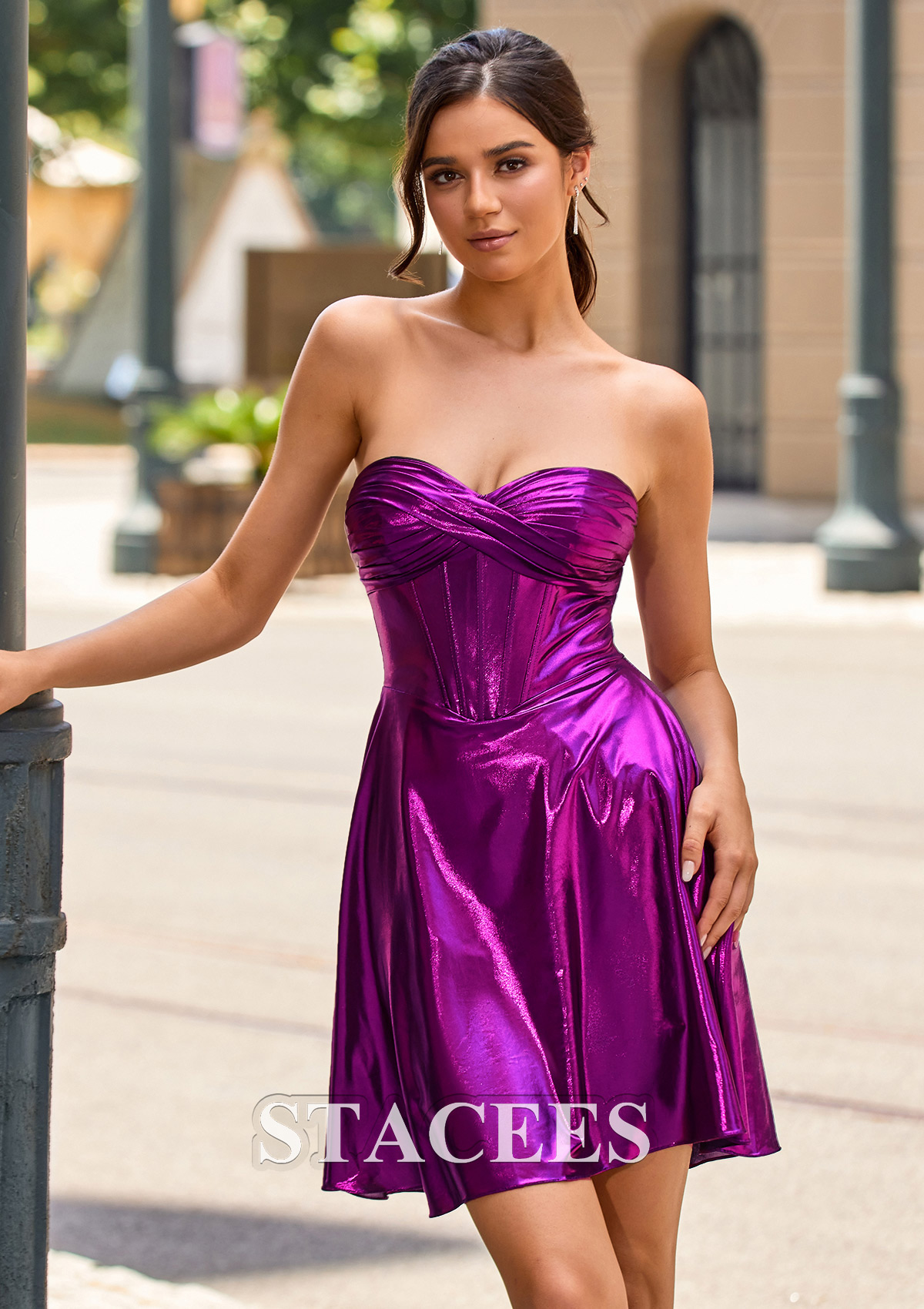 Orchidée Robe trapèze cache coeur métallique courte/mini robe de fête de la rentrée  - STACEES