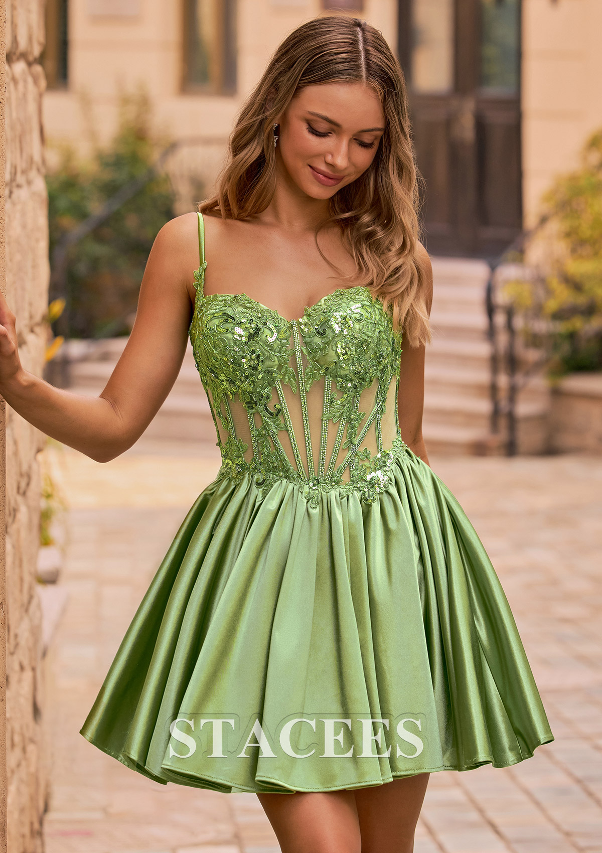 Céladon Robe trapèze cache coeur soie comme du satin courte/mini robe de fête de la rentré avec appliqué perles - STACEES