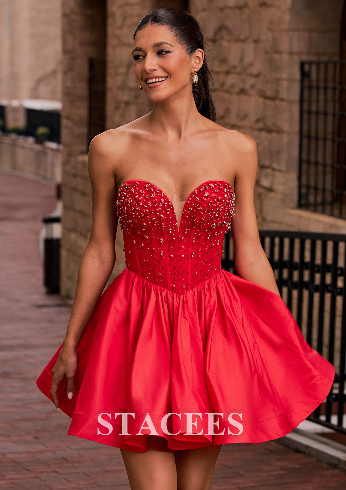 Rouge Robe trapèze cache coeur taffetas courte/mini robe de fête de la rentrée avec perles plissé - STACEES