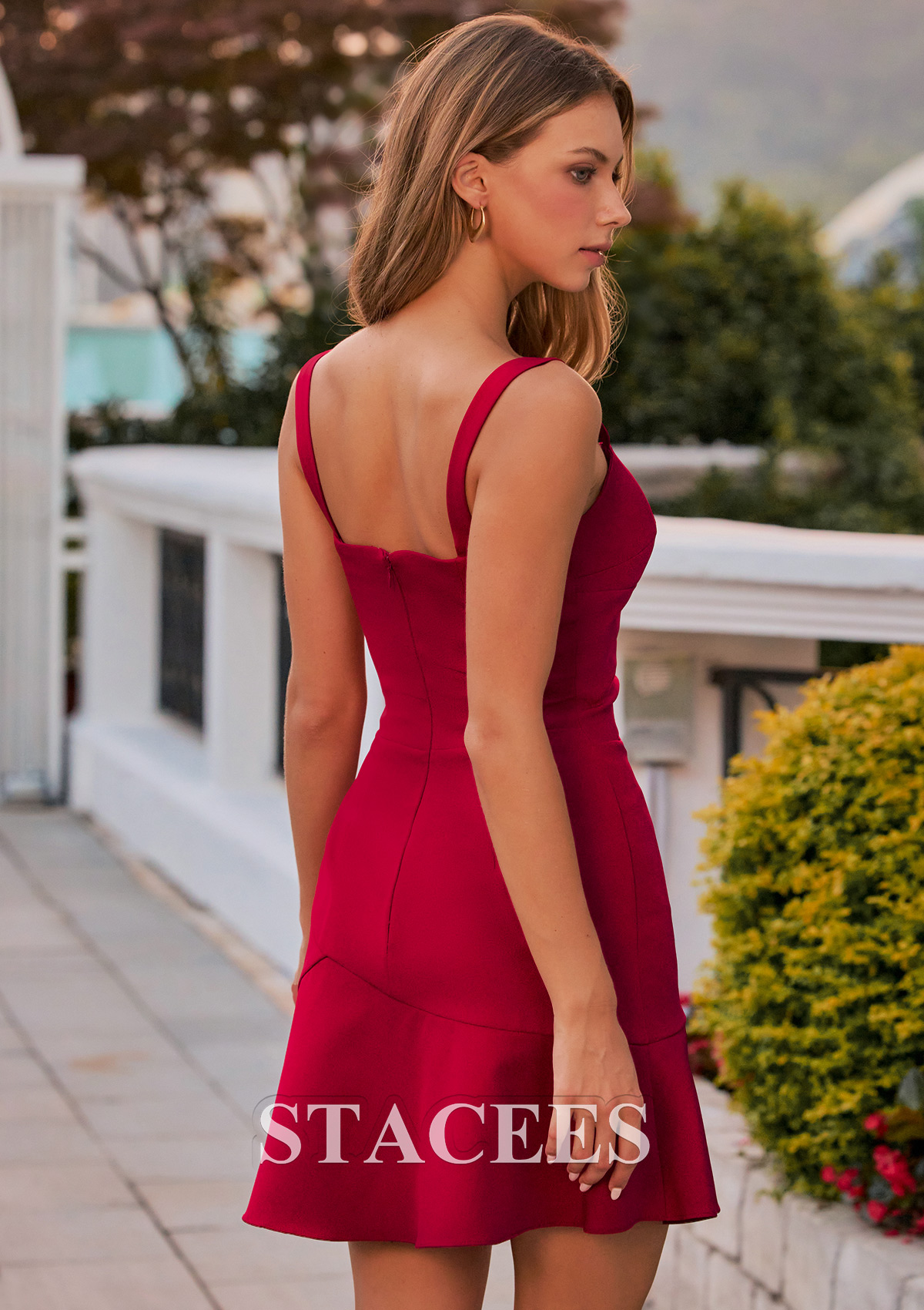 Bordeaux Robe trapèze carrée satin élastique courte/mini robe de fête de la rentré avec ourlet - STACEES