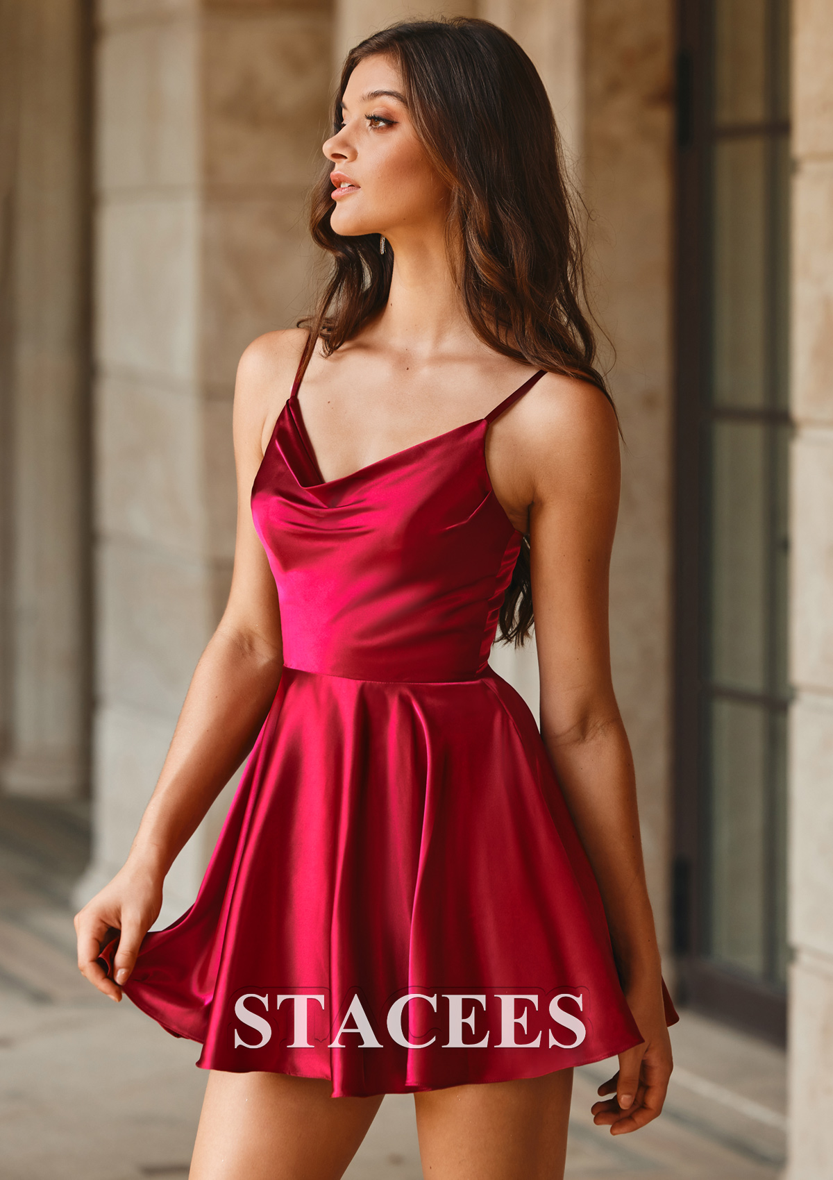 Burgundy Vestido línea a escote drapeado tela charmeuse corto/mini vestido para homecoming - STACEES