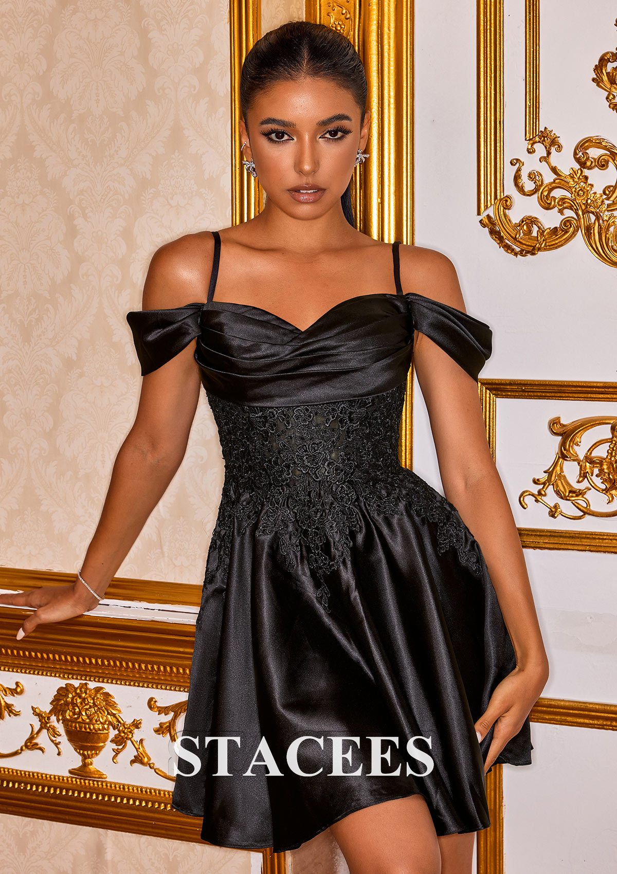 Noir Robe trapèze épaule dénudée satin courte/mini robe de fête de la rentrée - STACEES