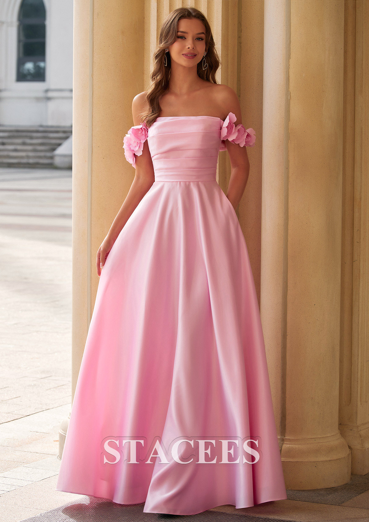 Rose Bonbon Trapèze épaule dénudée satin longueur ras du sol robe de bal avec fleurs plissé poches - STACEES