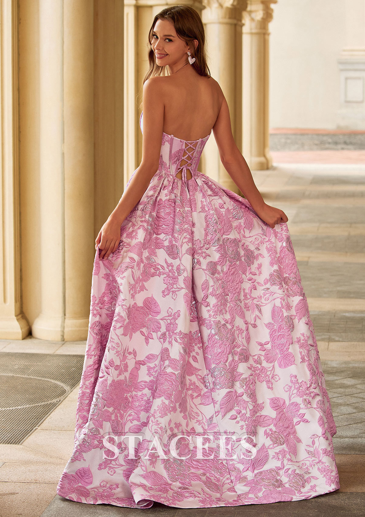 Floral rose bonbon Trapèze scoop brocart traîne balayage robe de bal avec fendue imprimé floral - STACEES