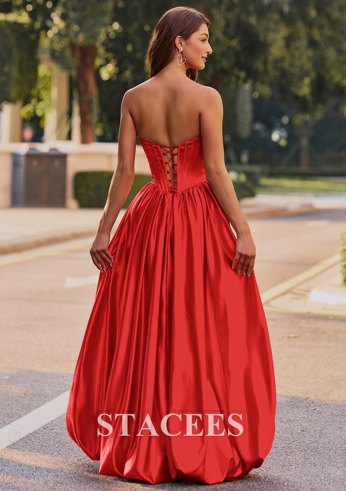 Rouge Trapèze cache coeur satin longueur ras du sol robe de bal avec appliqué poches - STACEES