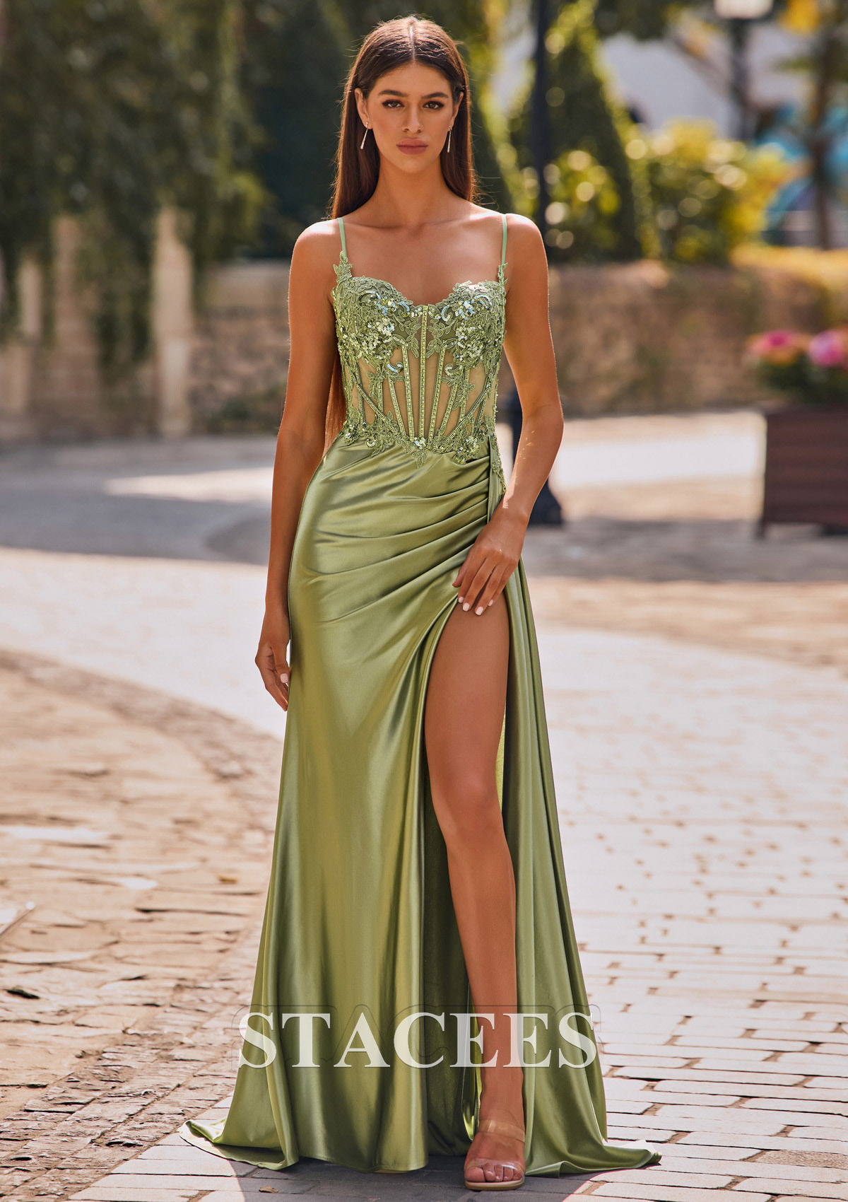 Céladon Fourreau col en v soie comme du satin traîne balayage robe de bal - STACEES