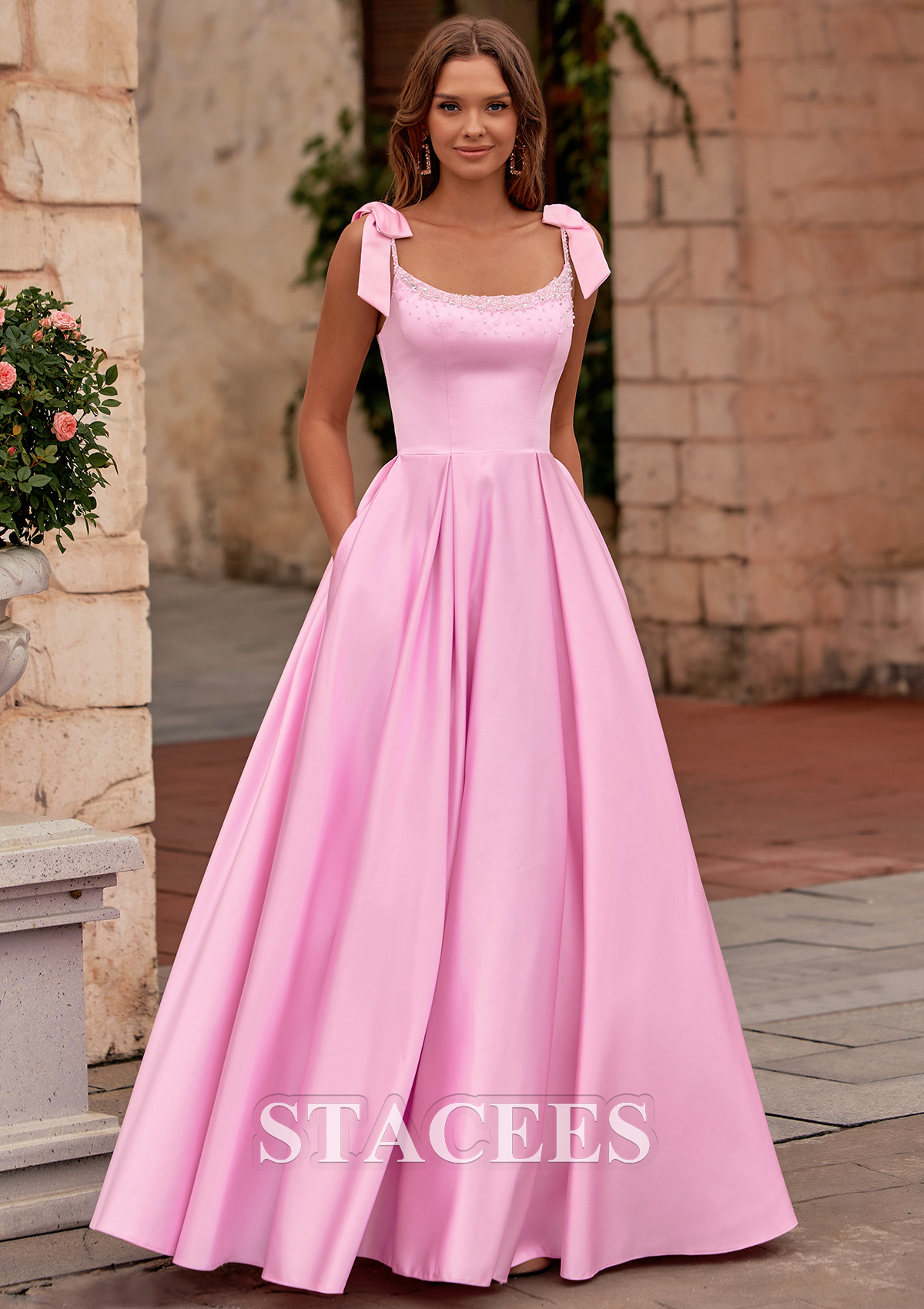 Rose Bonbon Trapèze scoop satin longueur ras du sol robe de bal avec poches noeuds papillons - STACEES