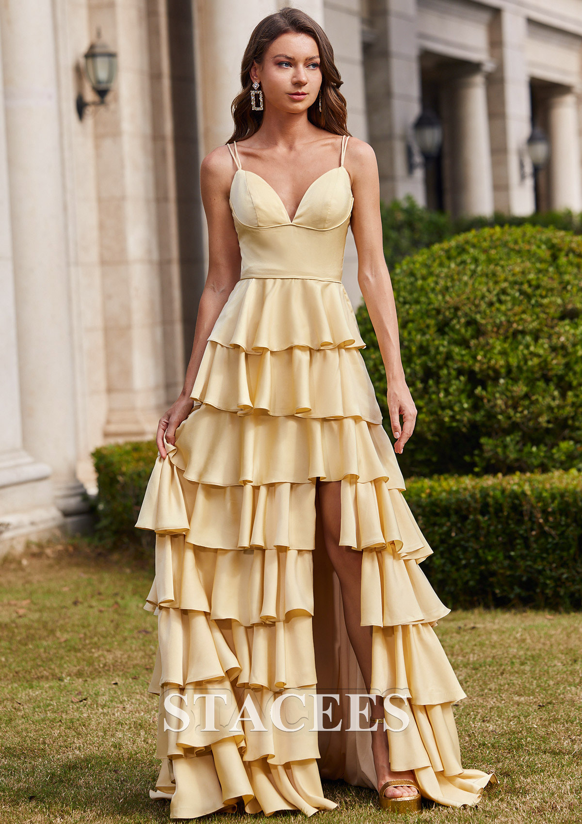 Comme Image Trapèze robe princesse col en v stretch satin traîne balayage robe de bal - STACEES