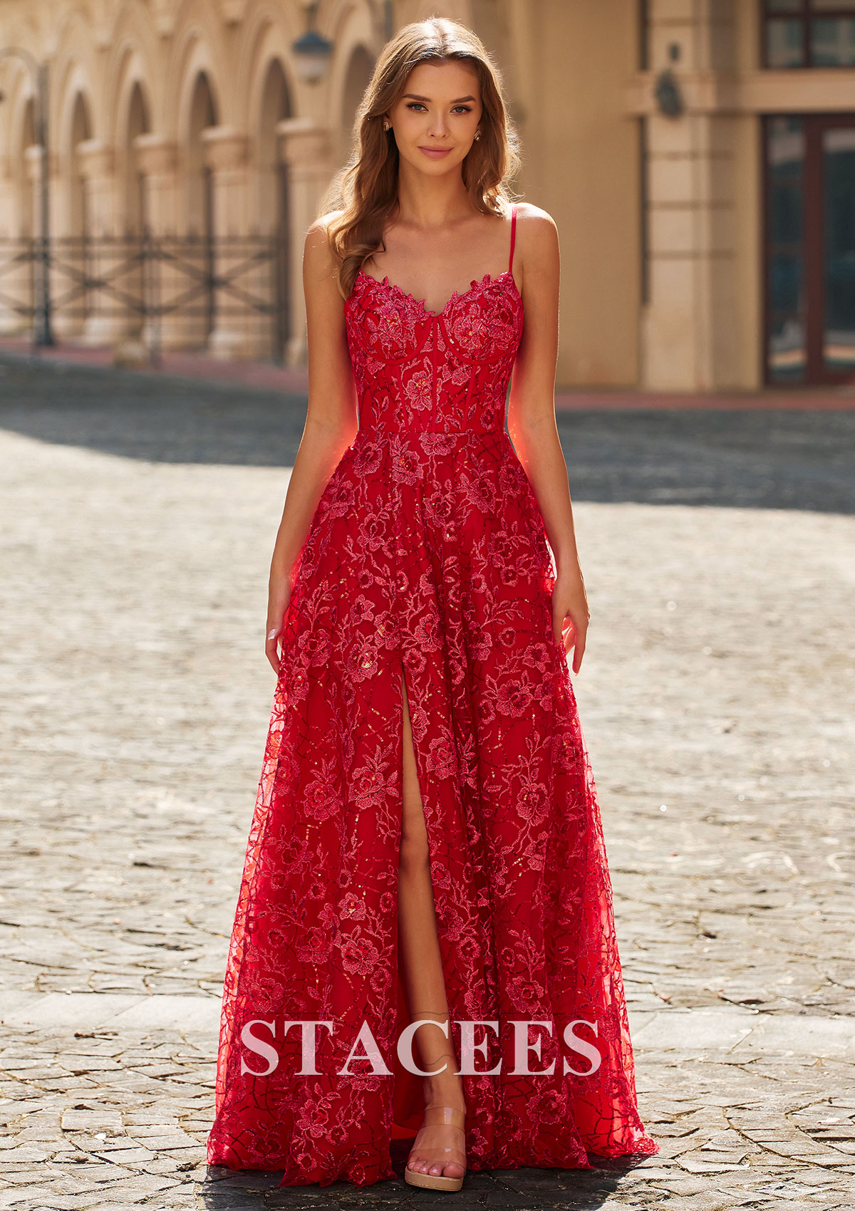Rouge Trapèze col en v paillettes longueur ras du sol robe de bal avec appliqué paillettes - STACEES
