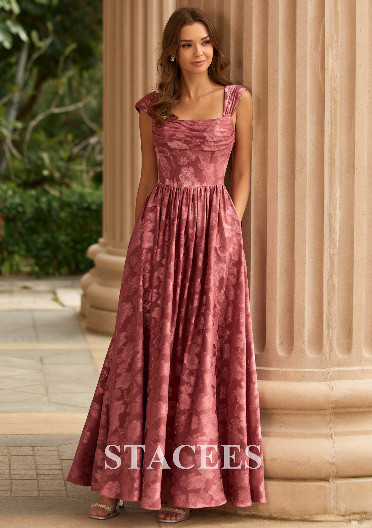 Rose Poudré Trapèze carrée jacquard longueur ras du sol robe de bal avec plissé - STACEES