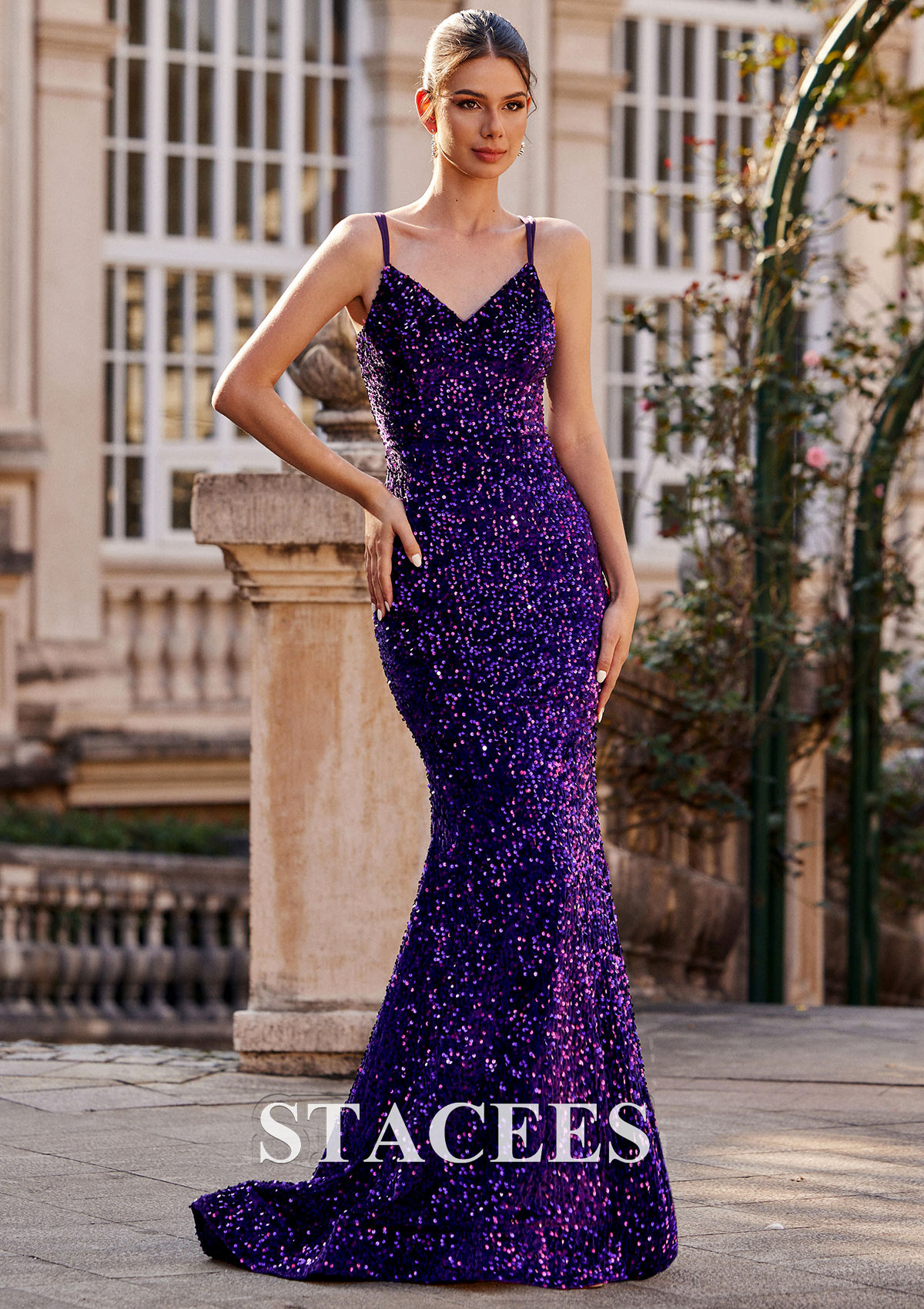 Regency Corte trompeta/sirena escote en v lentejuelas de terciopelo barrer tren vestidosde graduación - STACEES