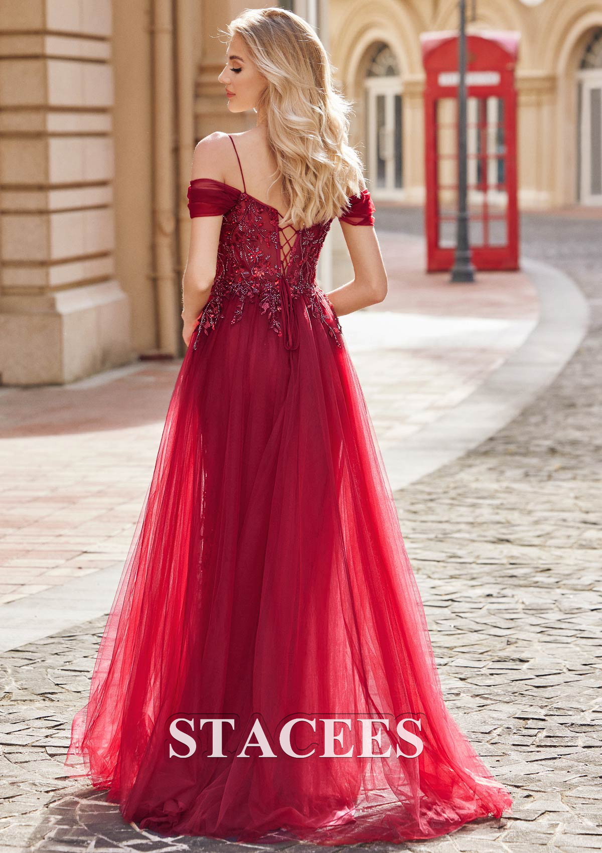 Bordeaux Trapèze col en v tulle traîne balayage robe de bal - STACEES