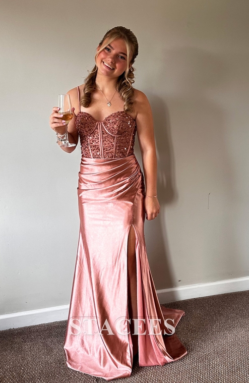 she looks so beautiful in that dress She Looks Good in That Dress